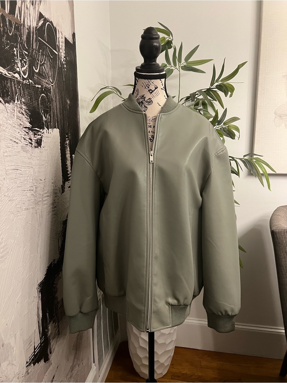 Primark Sleek Olive Green Bomber Jacket for Women.